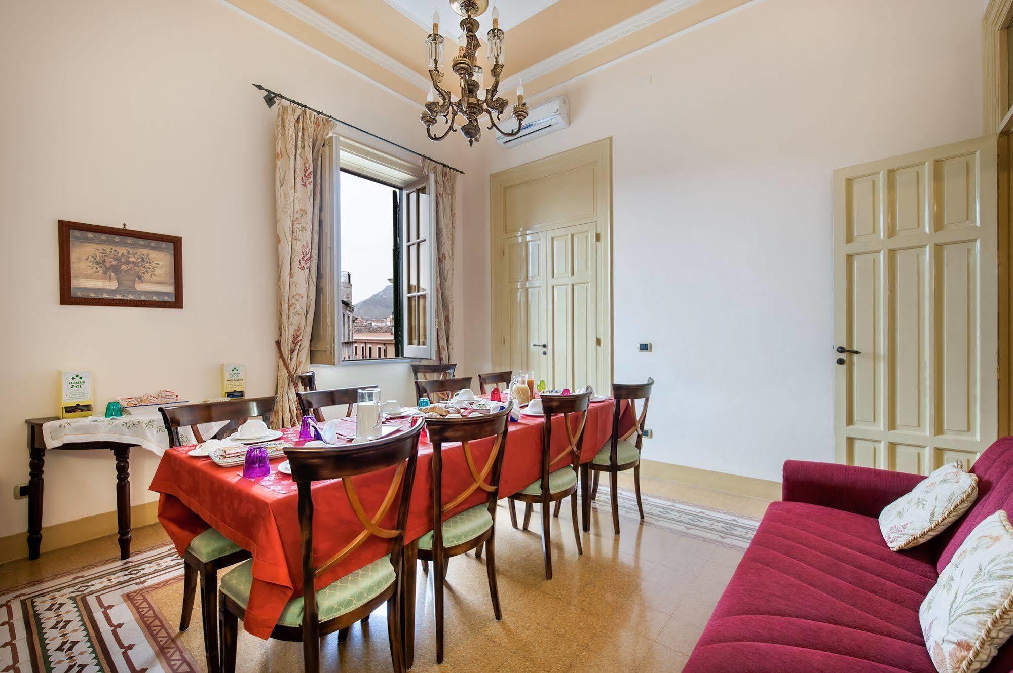 La Casa Di Zoe - Locazioni Turistiche Bed and Breakfast Palermo Buitenkant foto