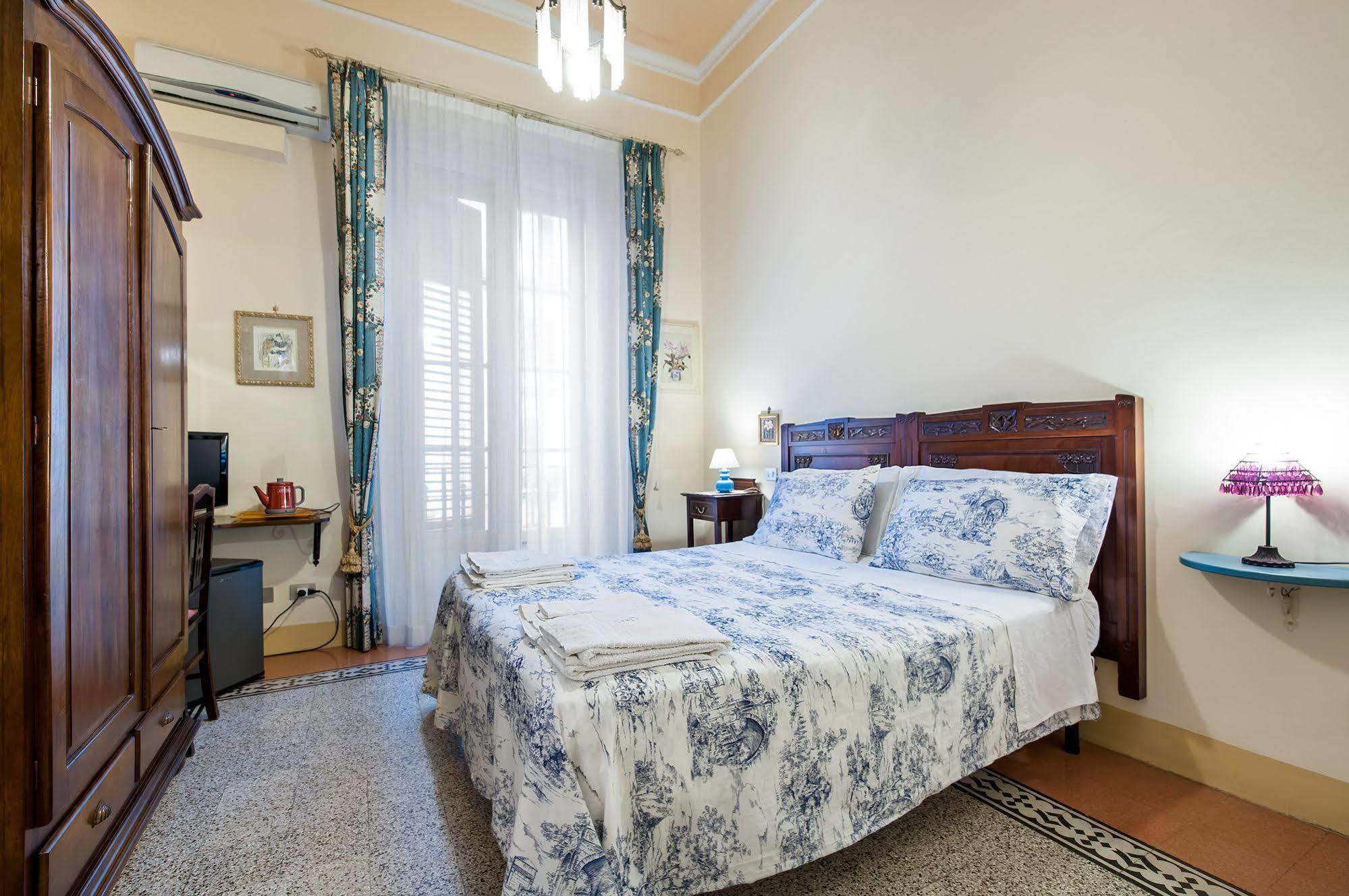 La Casa Di Zoe - Locazioni Turistiche Bed and Breakfast Palermo Buitenkant foto