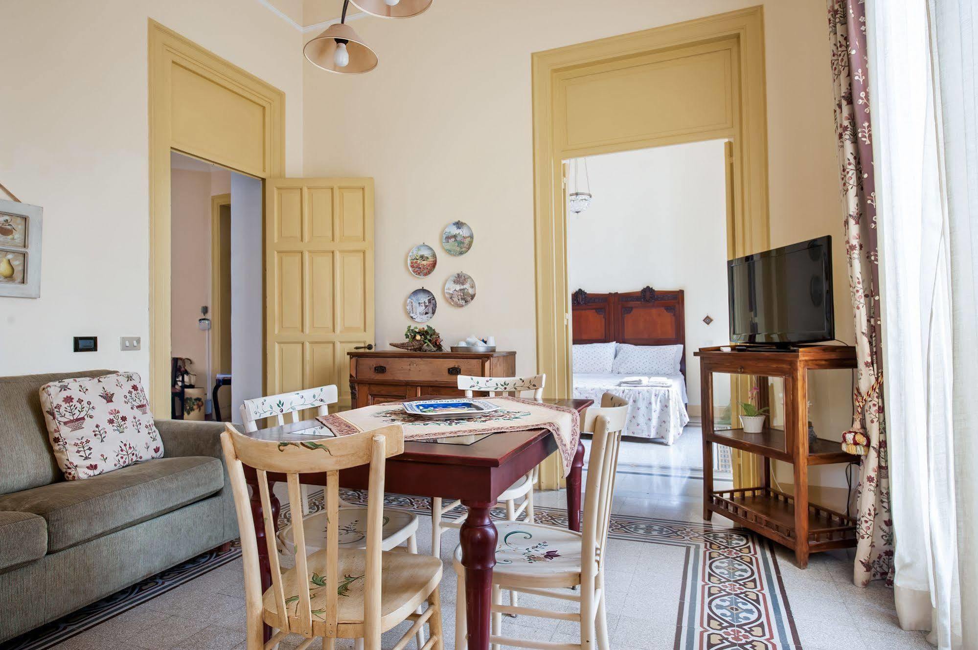 La Casa Di Zoe - Locazioni Turistiche Bed and Breakfast Palermo Buitenkant foto